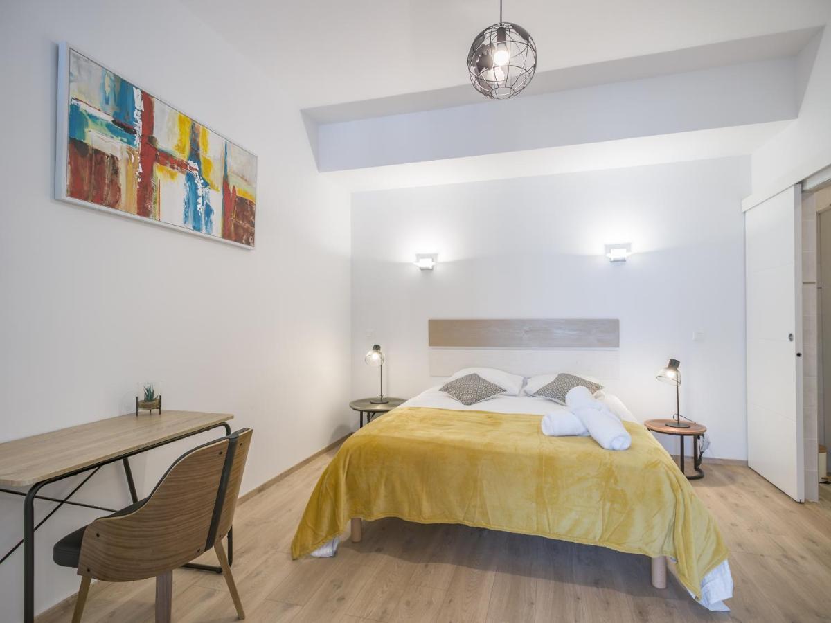 Loft Courtalon - Haut Standing - Patio - Parking Prives Διαμέρισμα Τρουά Εξωτερικό φωτογραφία
